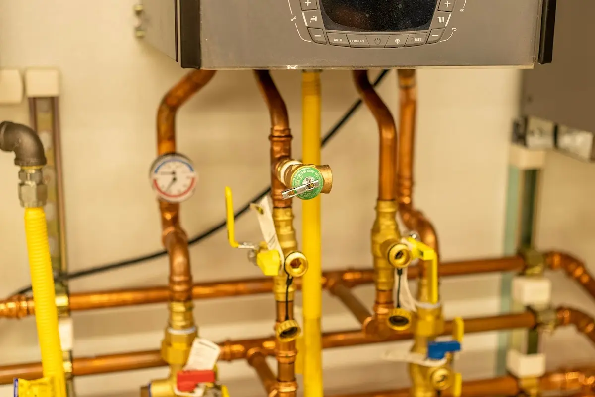 Licensed technician providing Slab Leak Repair for a homeowner in La Vergne